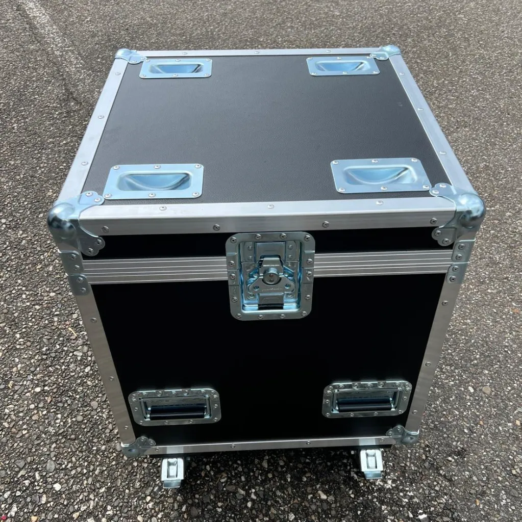 DLX-Flightcase, Kabelkist 60x60 met binnenwerk voor 2x binnenbak of tussenschot (exclusief) | 60x60x75cm (lxbxh) incl. wielen.