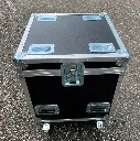 DLX-Flightcase, Kabelkist 60x60 met binnenwerk voor 2x binnenbak of tussenschot (exclusief) | 60x60x75cm (lxbxh) incl. wielen.