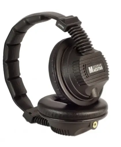 [D036158] GermanMaestro, GMP 8.35 MOBILE - stereo-headphone, yarn braided cable 1.5m removable, jack-plug 3.5mm, circumaural leather-like earpads, 2 x 35 Ω, sales box 